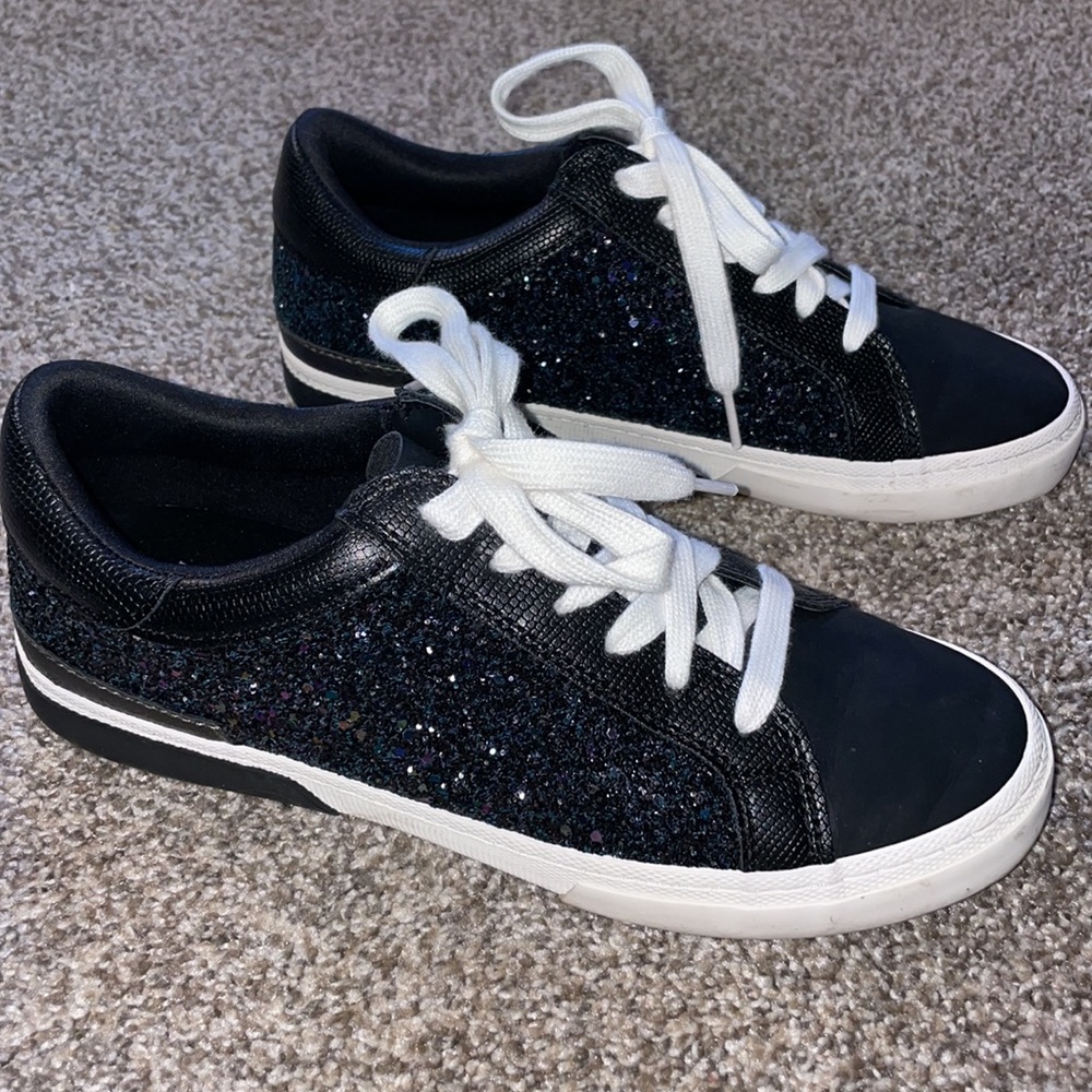 Black sparkling tennis shoes - 8.5